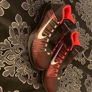 Nike Fly Knit Zoom Ascention